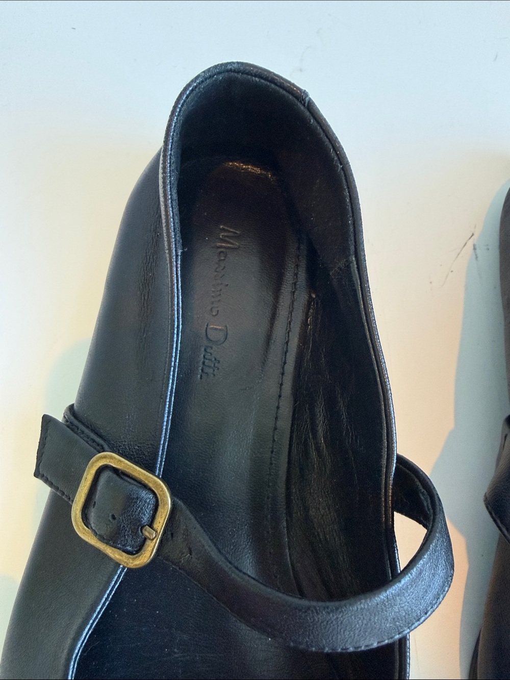 Massimo Dutti Black Leather Mary Jane Flats with Gold Buckle - Picture 2 of 5